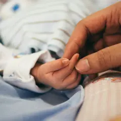 Czy wiesz, kiedy witamina K po porodzie ratuje życie noworodka?