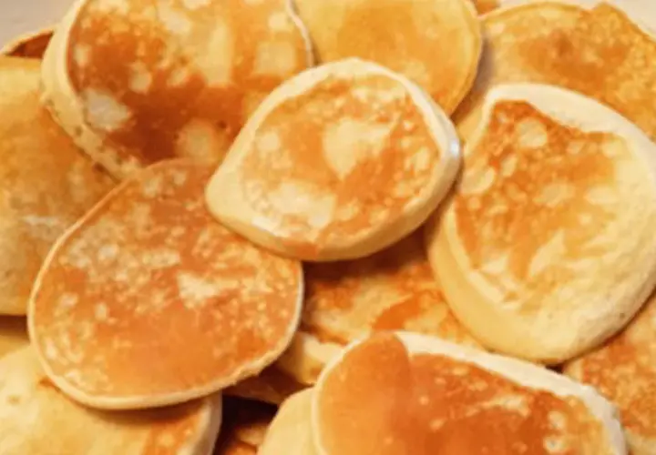  Placuszki twarogowo-bananowe - przepis na pyszne i zdrowe śniadanie