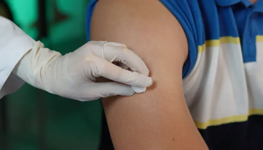 Jak bezboleśnie wykonać zastrzyk podskórny w ramię? Nasze metody