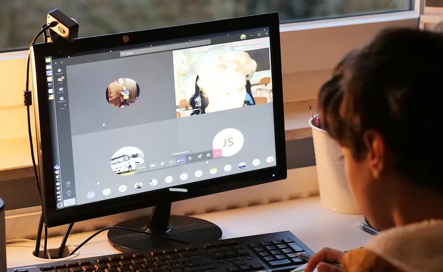 Innowacyjne metody nauczania: Jak nowe technologie wpływają na proces edukacyjny?