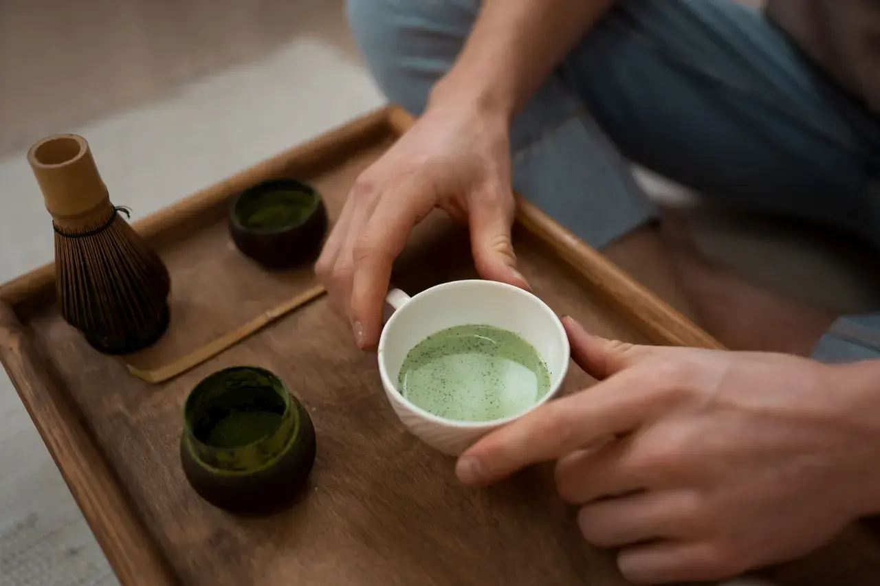 Matcha czy kawa – porównanie i wybór dla zdrowia